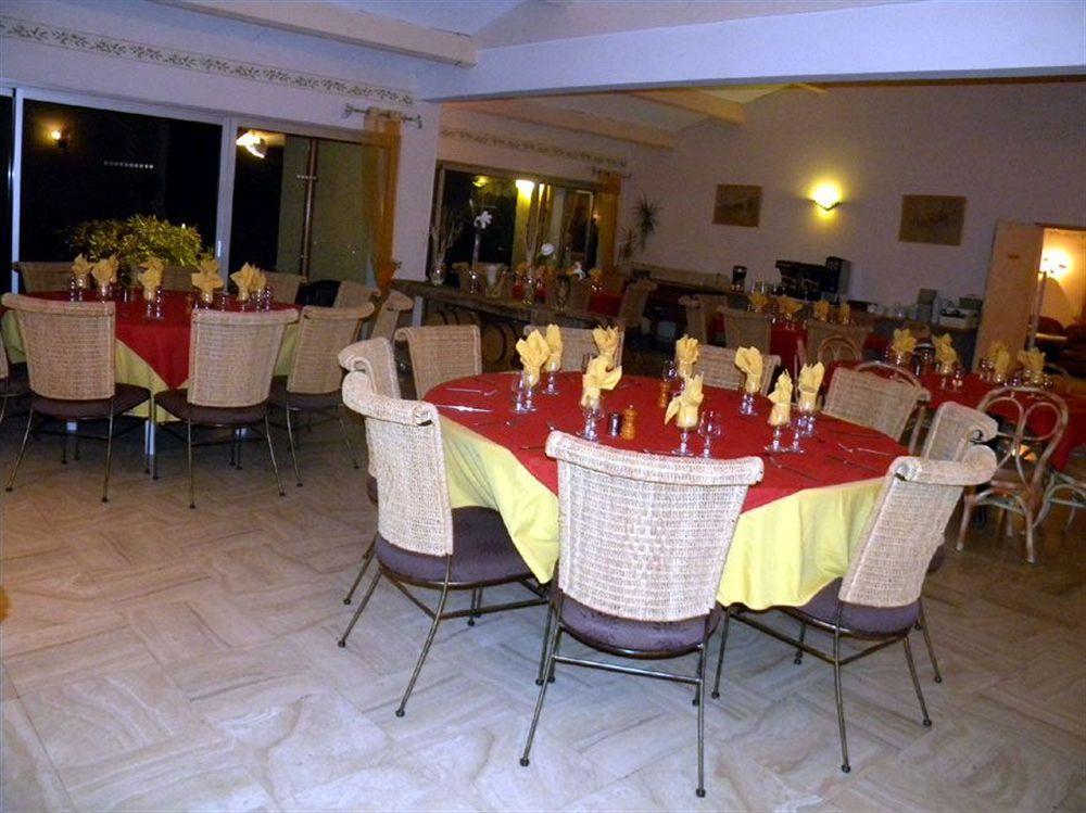 Hotel Restaurant Le Mas De L'Olivier Pont-Saint-Esprit Kültér fotó