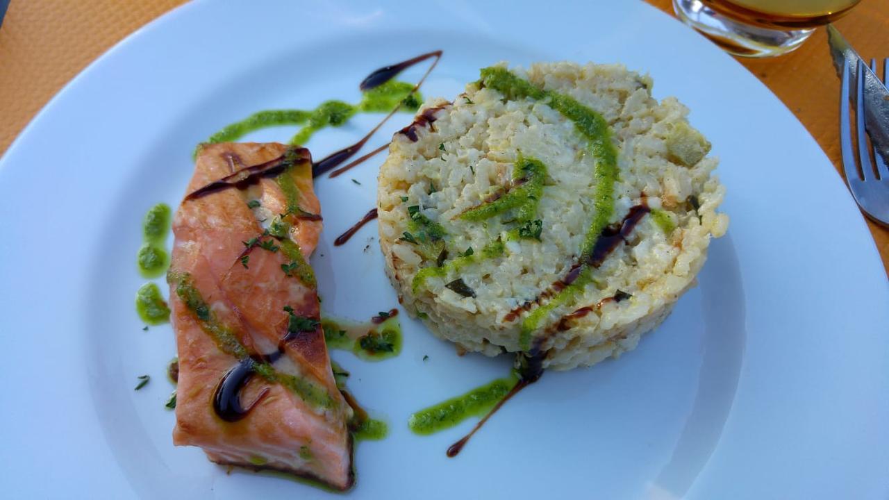 Hotel Restaurant Le Mas De L'Olivier Pont-Saint-Esprit Kültér fotó